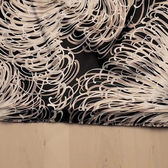 Y2K Vibe London Times Ruched Swirl Print Bodycon Dress - Picture 13 of 14